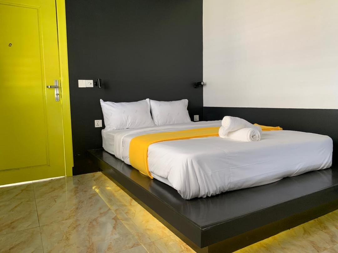 The Hive Hotel Siem Reap Esterno foto