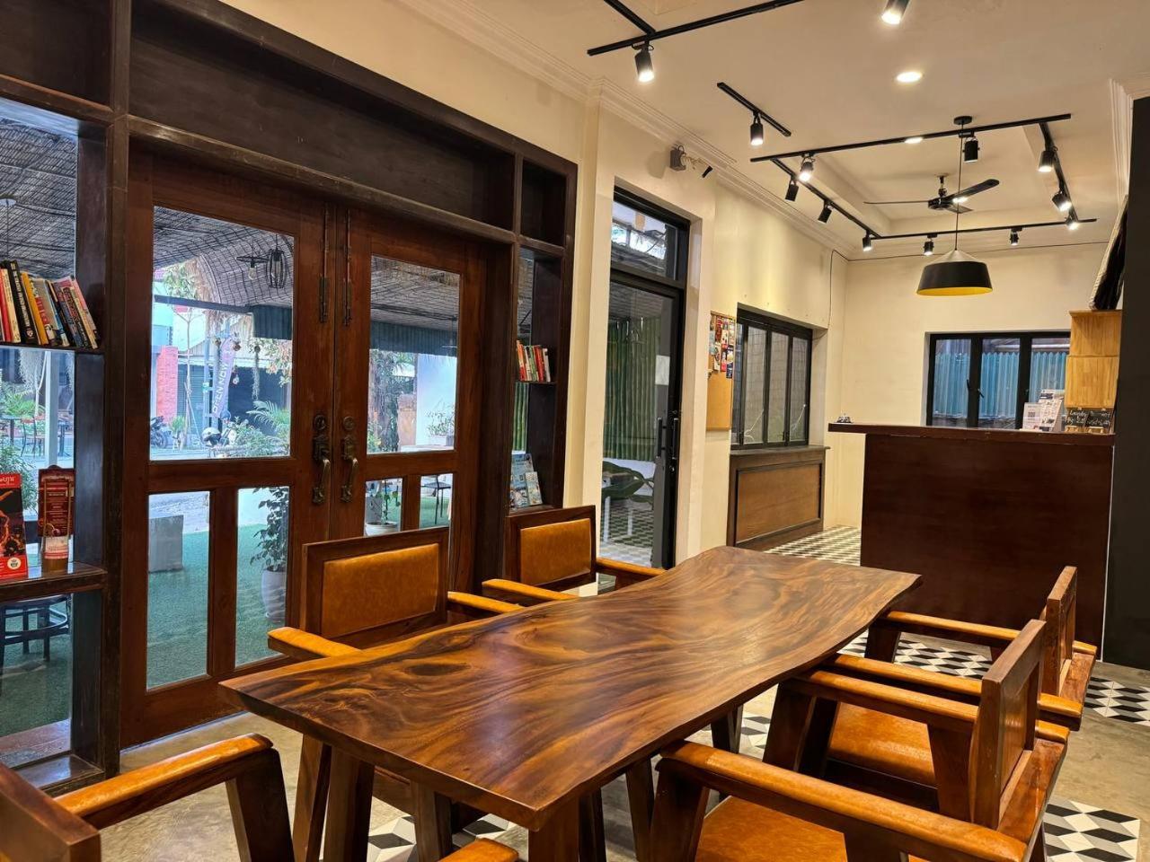The Hive Hotel Siem Reap Esterno foto