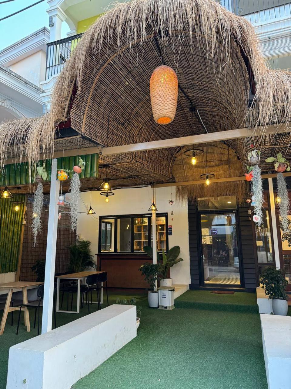 The Hive Hotel Siem Reap Esterno foto